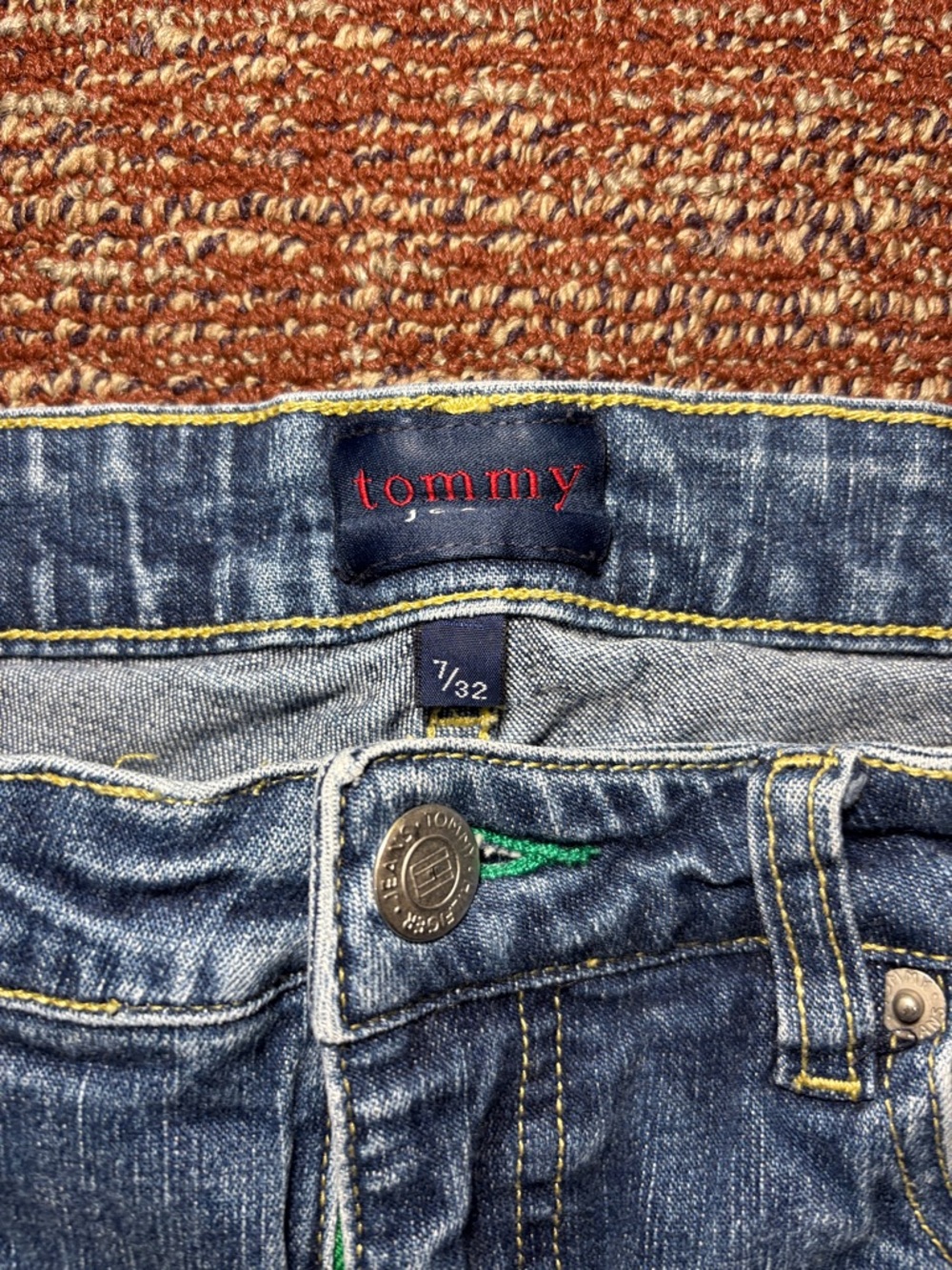 Vintage Y2K Tommy Hilfiger medium wash stretch bootcut jeans Womens 7/32 - Picture 4 of 15